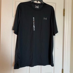 Men’s black Under Armour tee